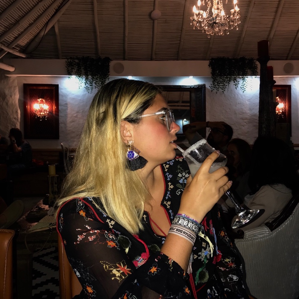 Meet your Posher, Maria beatriz
